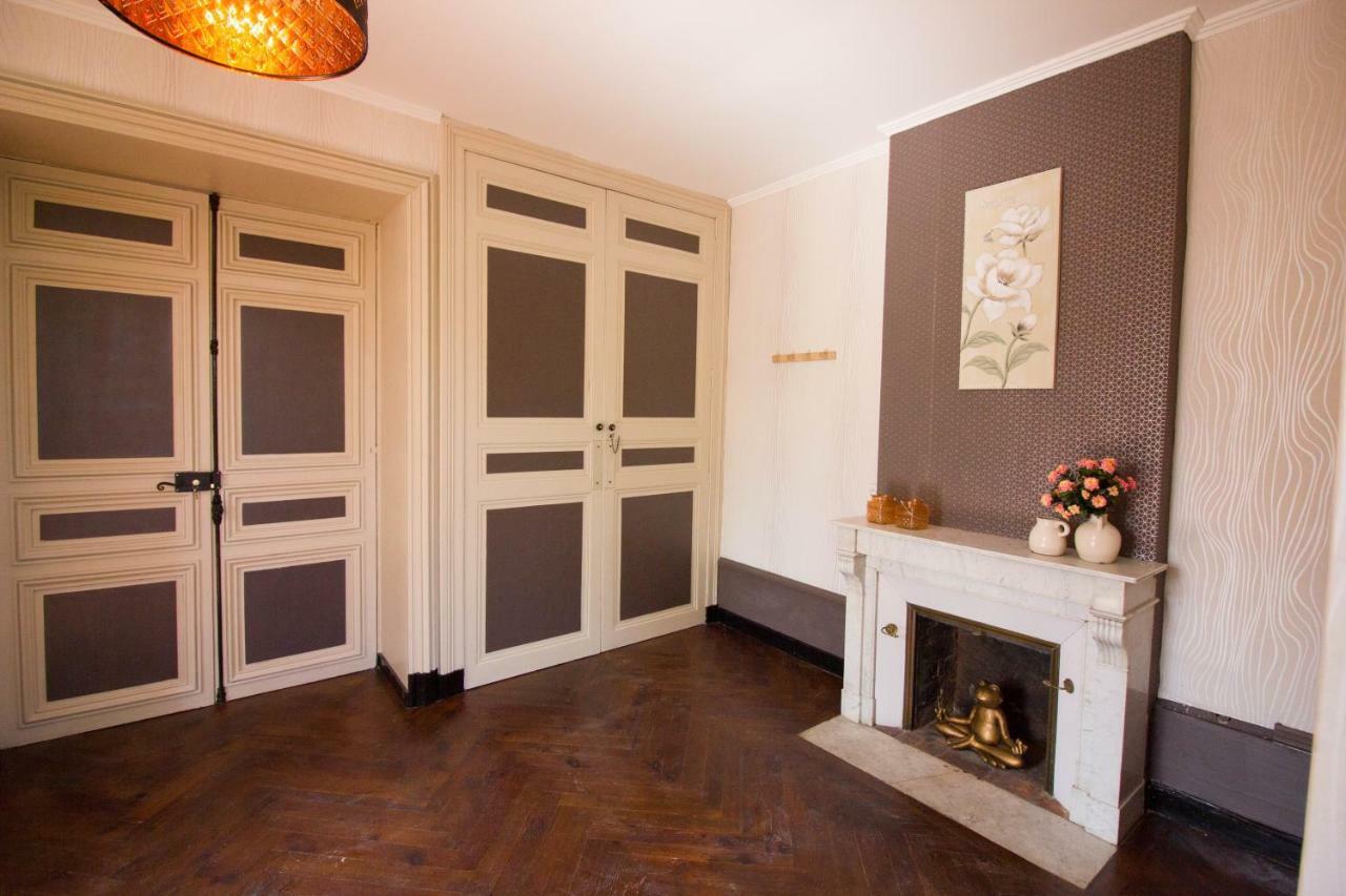 Domaine Des Lilas Saint-Germain-Lembron Exterior foto