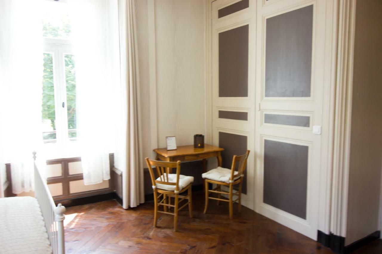 Domaine Des Lilas Saint-Germain-Lembron Exterior foto
