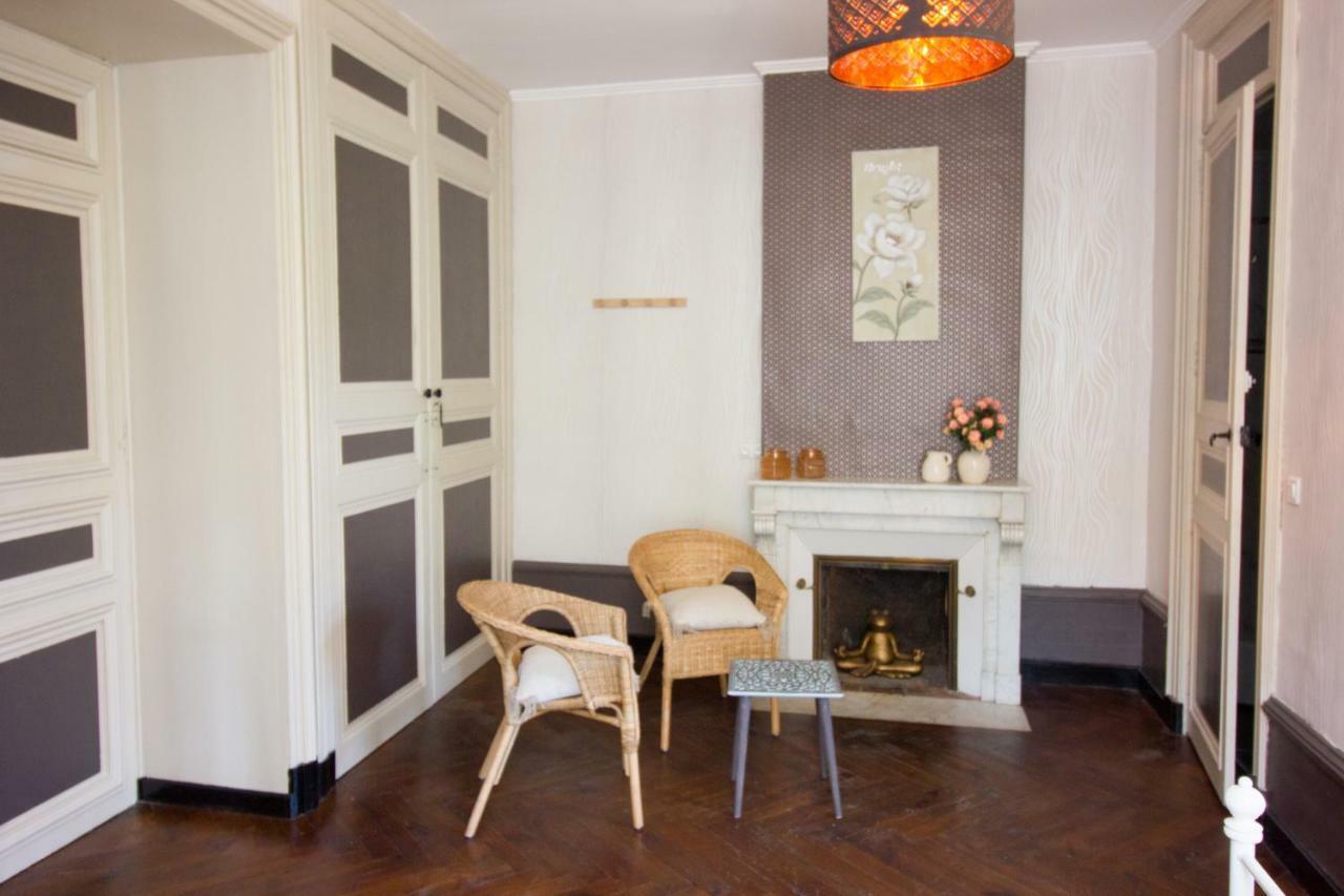 Domaine Des Lilas Saint-Germain-Lembron Exterior foto